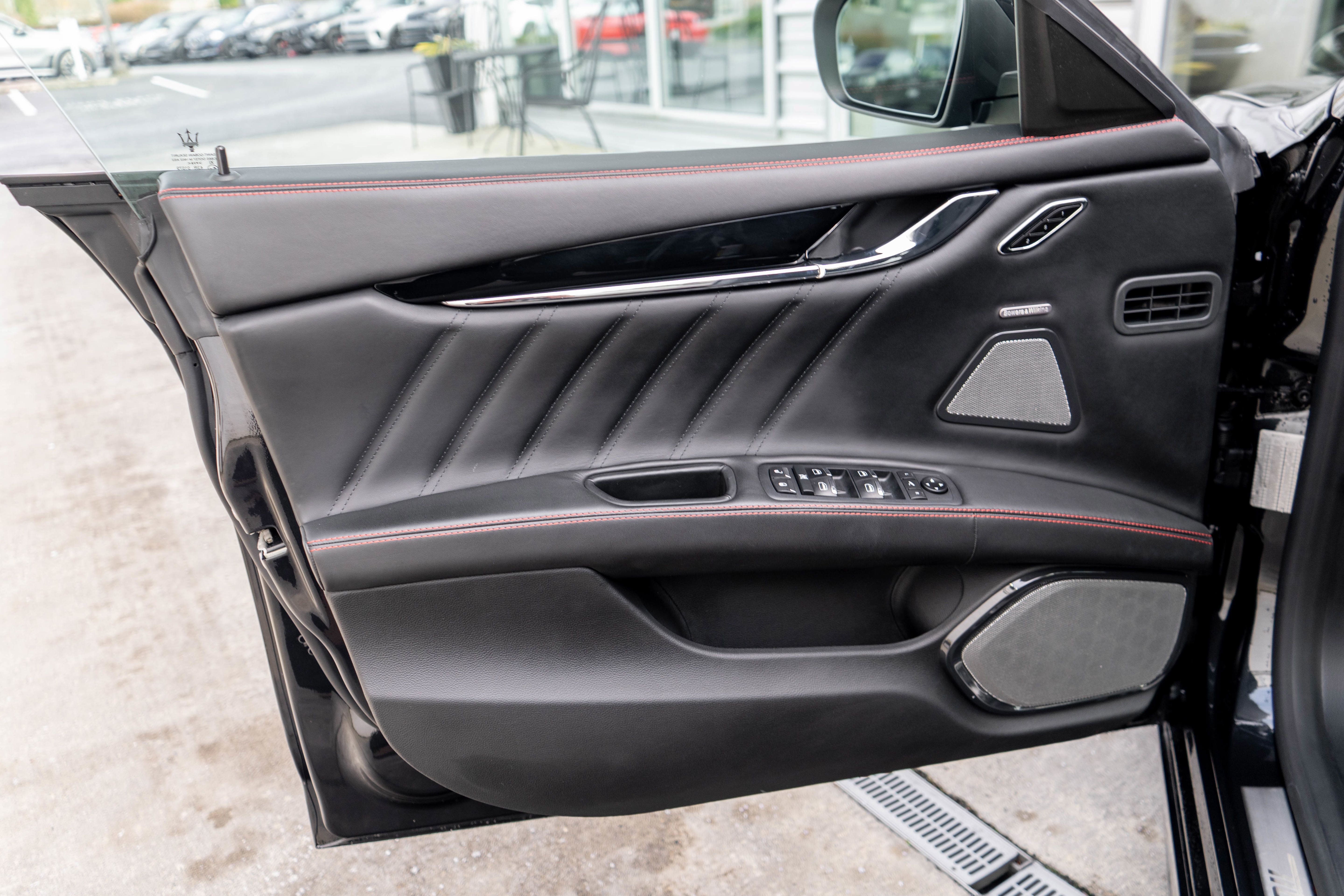 Used 2021 Maserati Quattroporte Trofeo RWD image 10