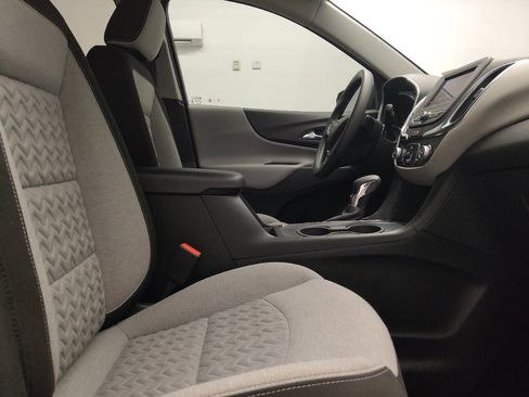 Used 2022 Chevrolet Equinox LS AWD/4WD image 21