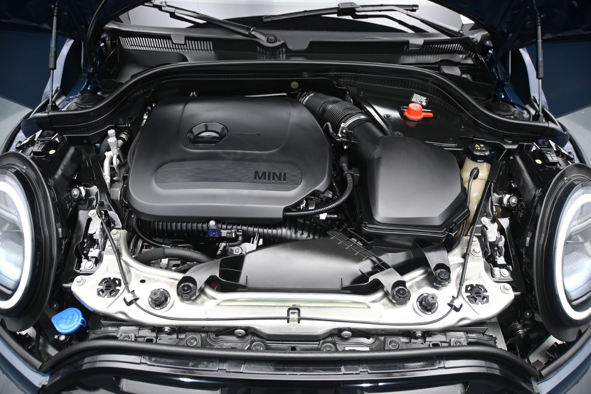 Used 2025 MINI Cooper John Cooper Works FWD image 28