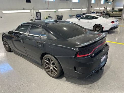 Used 2016 Dodge Charger R/T Scat Pack w/ Beats Audio Group RWD image 3
