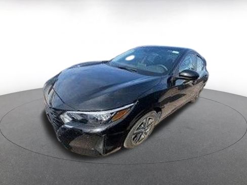 Used 2025 Nissan Sentra SV image 3