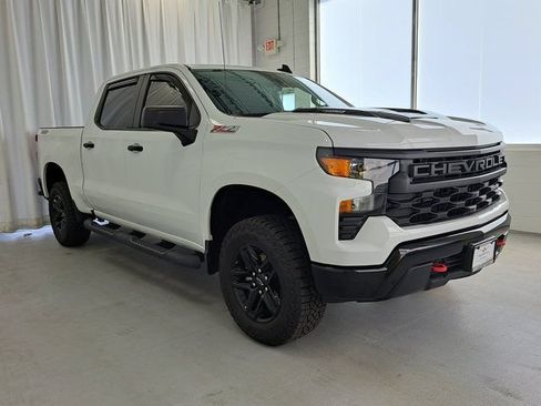 Used 2025 Chevrolet Silverado 1500 Custom Trail Boss AWD/4WD image 5