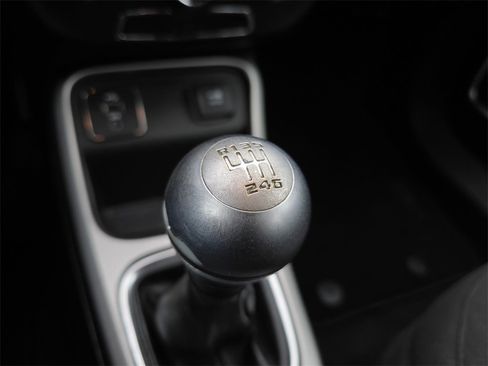 Used 2018 Jeep Compass Sport image 25