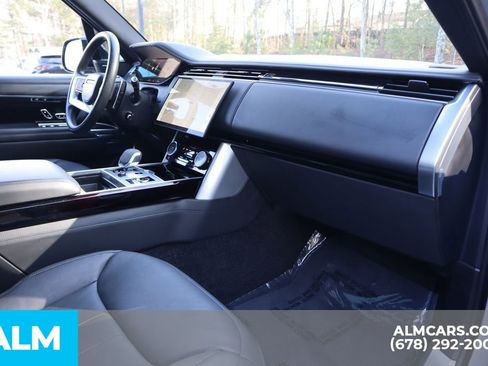 Used 2023 Land Rover Range Rover SE image 31