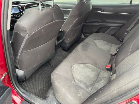 Used 2018 Toyota Camry LE FWD image 6