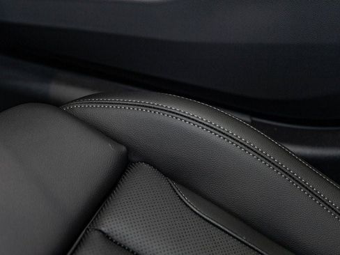 Used 2026 BMW 330i xDrive Sedan w/ Premium Package image 22