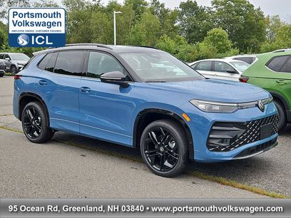 New 2025 Volkswagen Tiguan SE R-Line