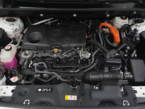 Used 2022 Toyota RAV4 LE AWD/4WD image 30
