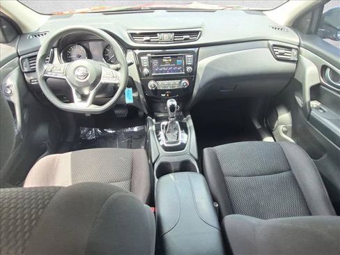Used 2019 Nissan Rogue Sport S w/ Appearance Package FWD image 17