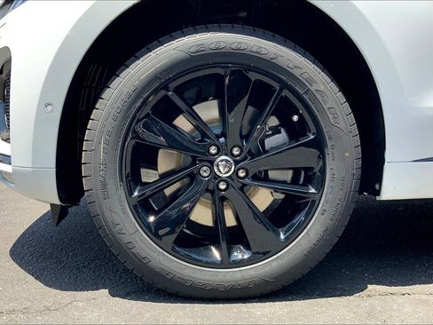 New 2026 Jaguar F-PACE R-Dynamic S image 9