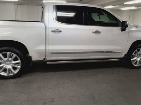 Certified 2024 Chevrolet Silverado 1500 High Country w/ Technology Package AWD/4WD image 9