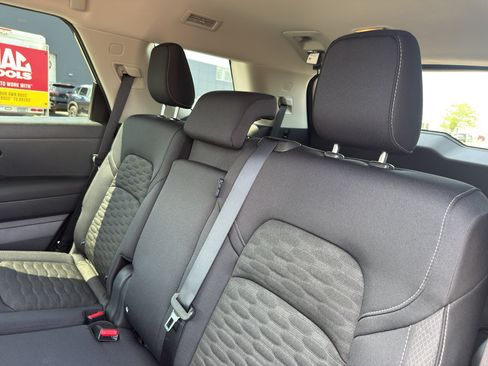 Certified 2025 Nissan Pathfinder S AWD/4WD image 33