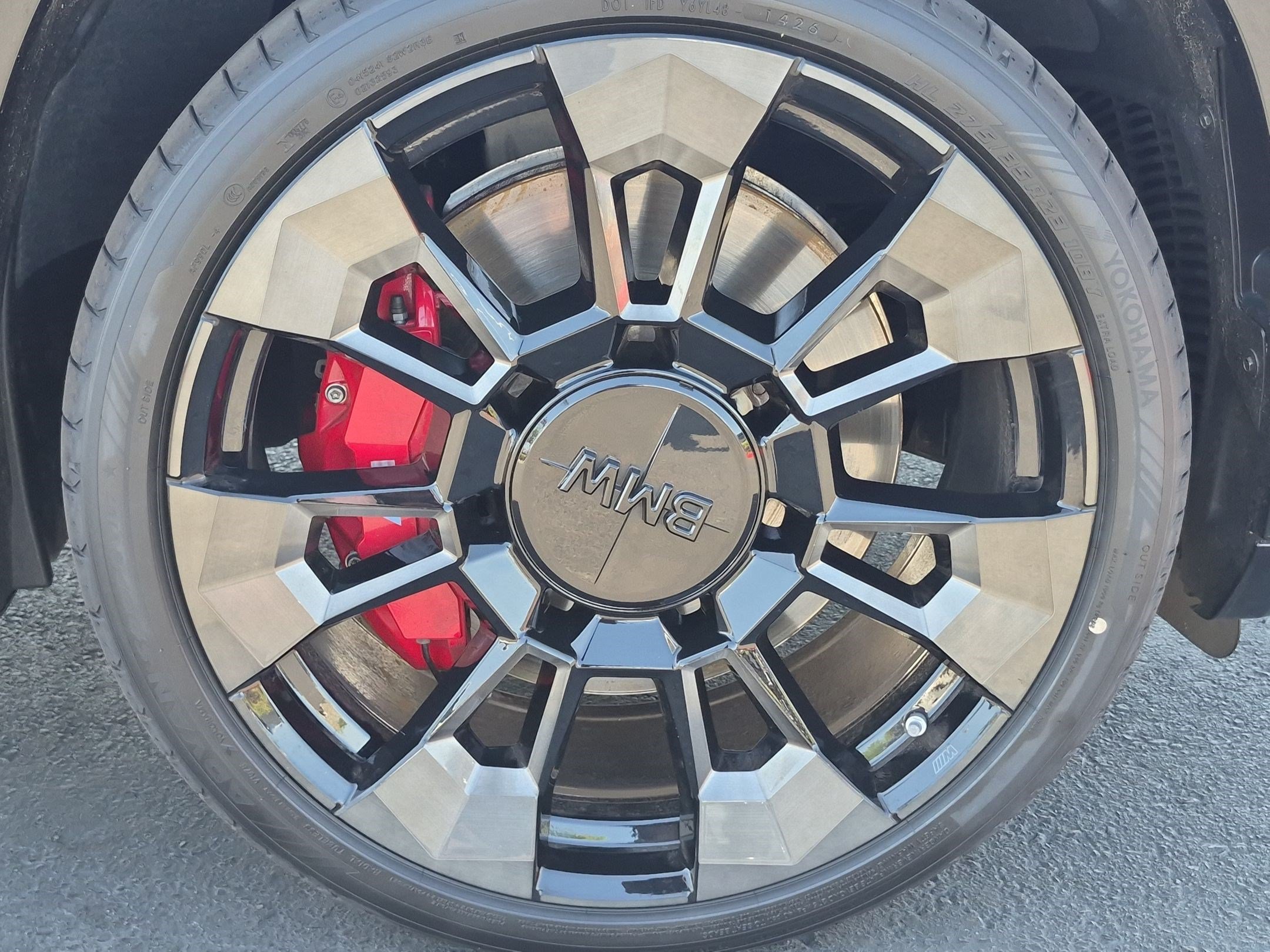 Used 2023 BMW XM AWD/4WD image 13