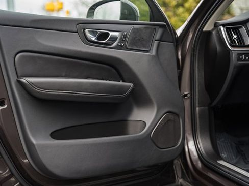 Certified 2022 Volvo XC60 T8 Inscription Expression w/ Advanced Package image 40