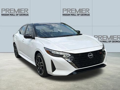 Certified 2025 Nissan Sentra SR w/ SR Premium Package FWD image 3