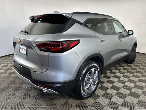 Used 2024 Chevrolet Blazer LT w/ Convenience Package FWD image 7