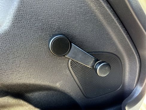 Used 2016 Ford Fiesta S image 13