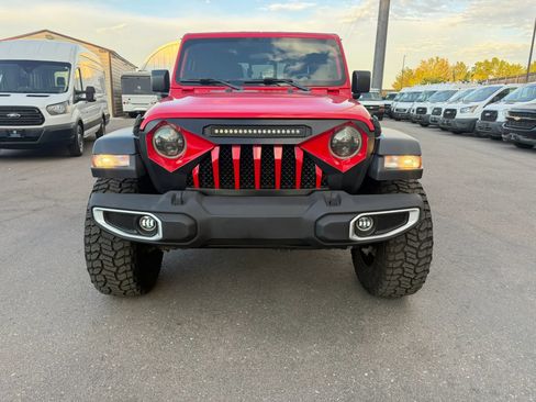 Used 2020 Jeep Gladiator Sport w/ Quick Order Package 24S AWD/4WD image 14
