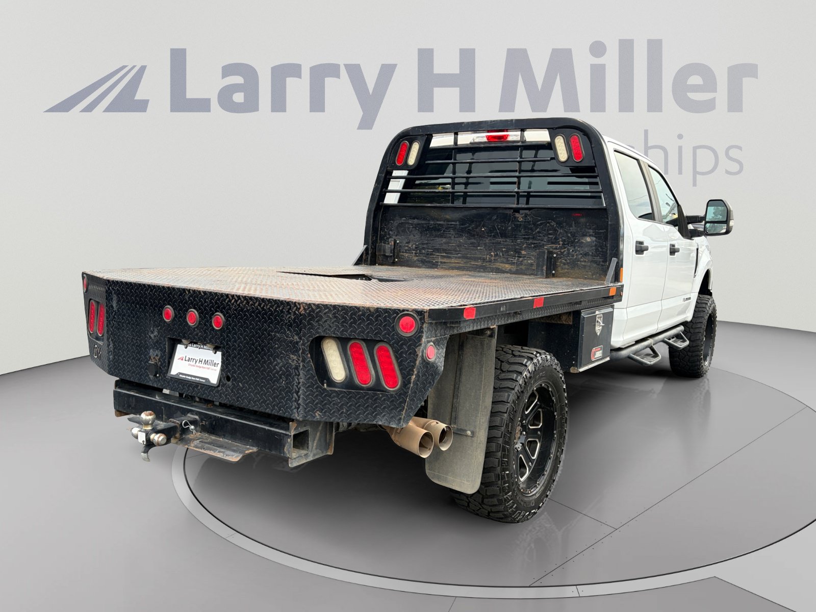 Used 2017 Ford F250 XL w/ Power Equipment Group AWD/4WD image 5