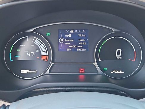 Used 2017 Kia Soul EV + image 34