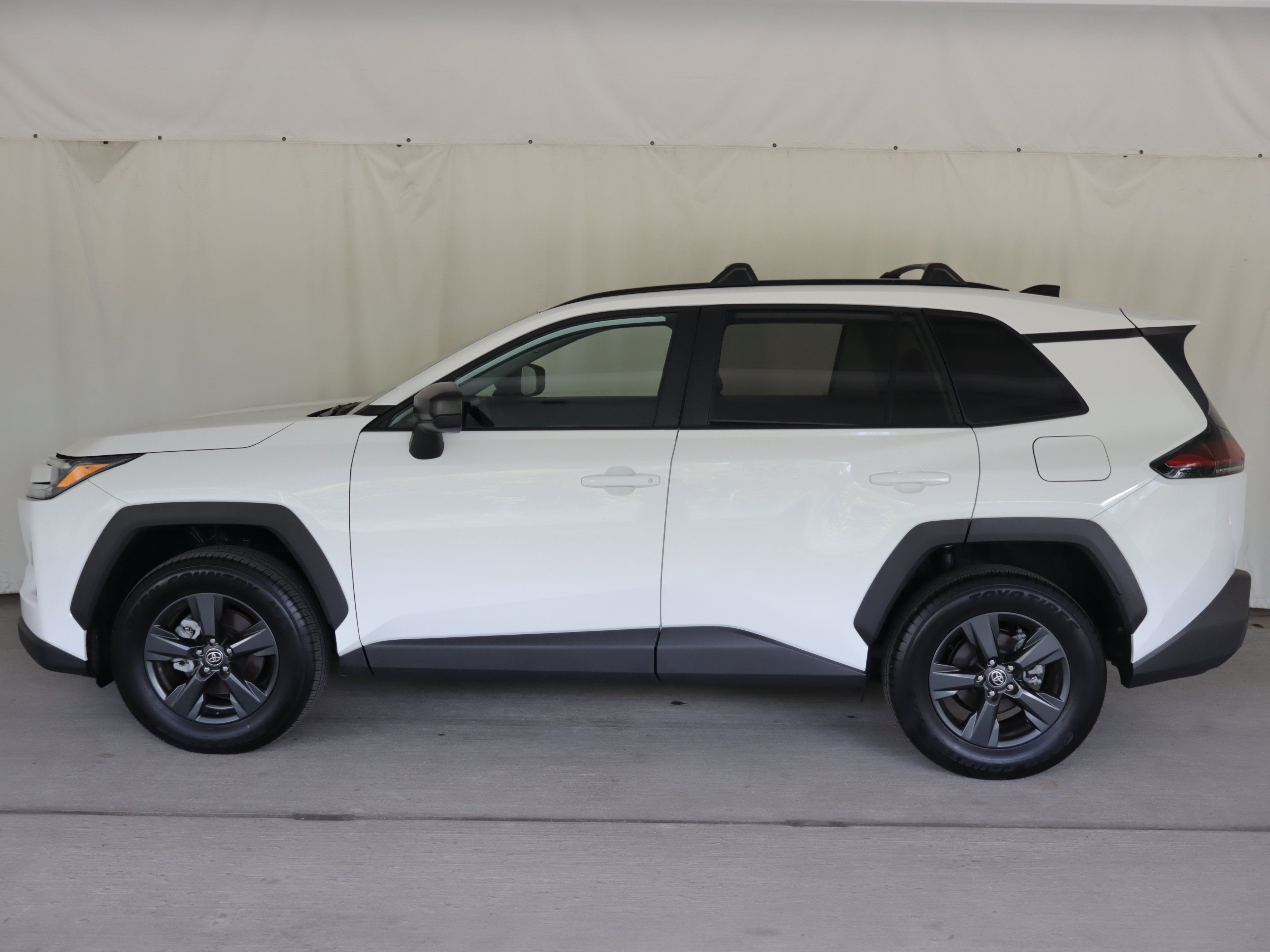 Used 2026 Toyota RAV4 LE AWD/4WD image 23