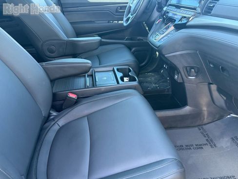 Certified 2026 Honda Odyssey EX-L image 33