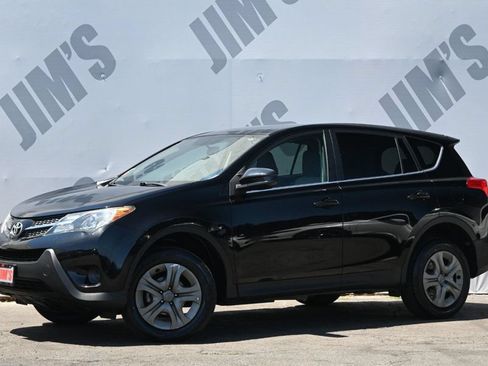 Used 2015 Toyota RAV4 LE FWD image 1