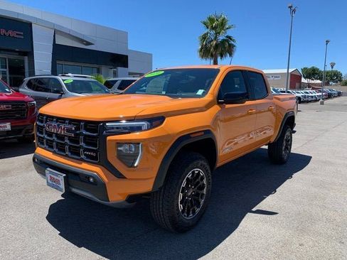 New 2026 GMC Canyon AT4 w/ AT4 Premium Package AWD/4WD image 2