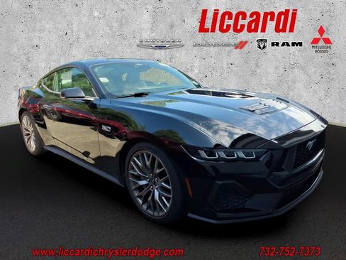Used 2024 Ford Mustang GT Premium RWD image 1