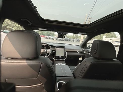 New 2026 GMC Acadia Denali w/ Super Cruise Package image 21