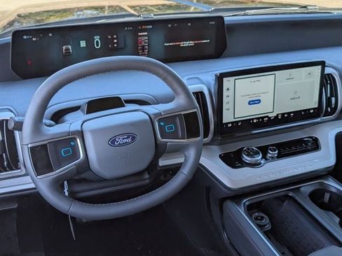 New 2025 Ford Expedition Max Active image 37