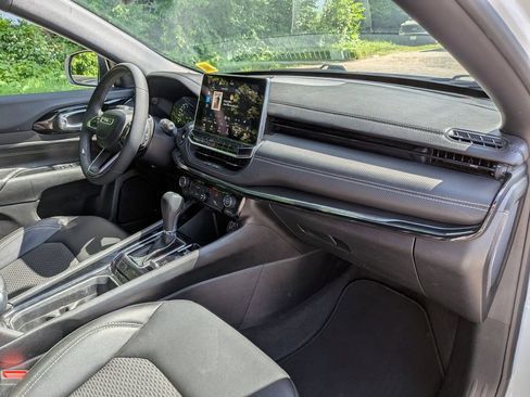 Certified 2023 Jeep Compass Latitude AWD/4WD image 23
