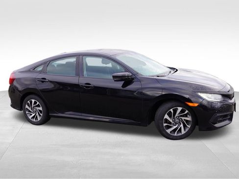 Used 2017 Honda Civic EX image 2