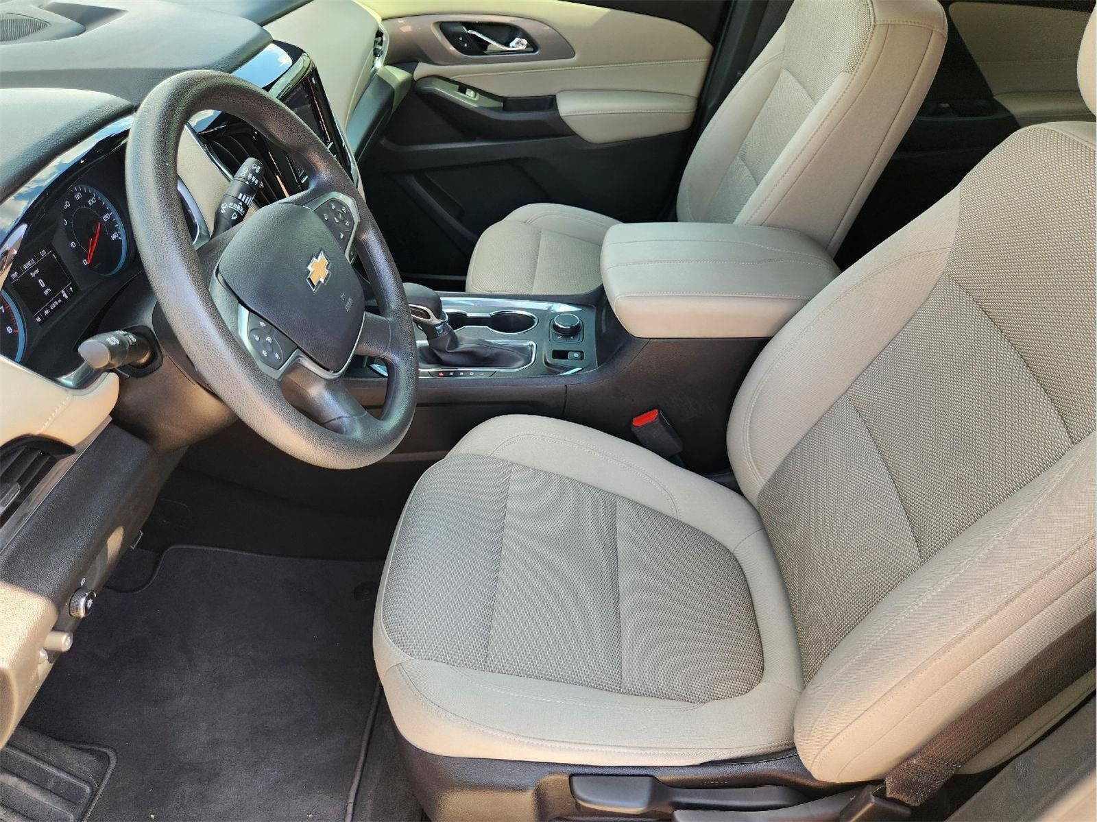 Used 2023 Chevrolet Traverse LS w/ Safety Package FWD image 13