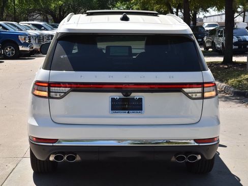 New 2026 Lincoln Aviator 2WD image 8
