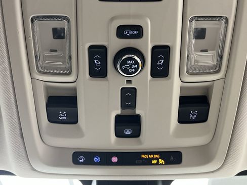 Certified 2021 GMC Yukon Denali w/ Denali Ultimate Package image 31