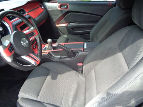 Used 2014 Ford Mustang GT image 13