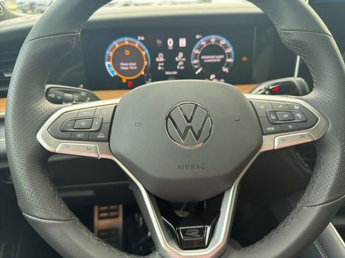 New 2026 Volkswagen Tiguan SEL R-Line AWD/4WD image 42