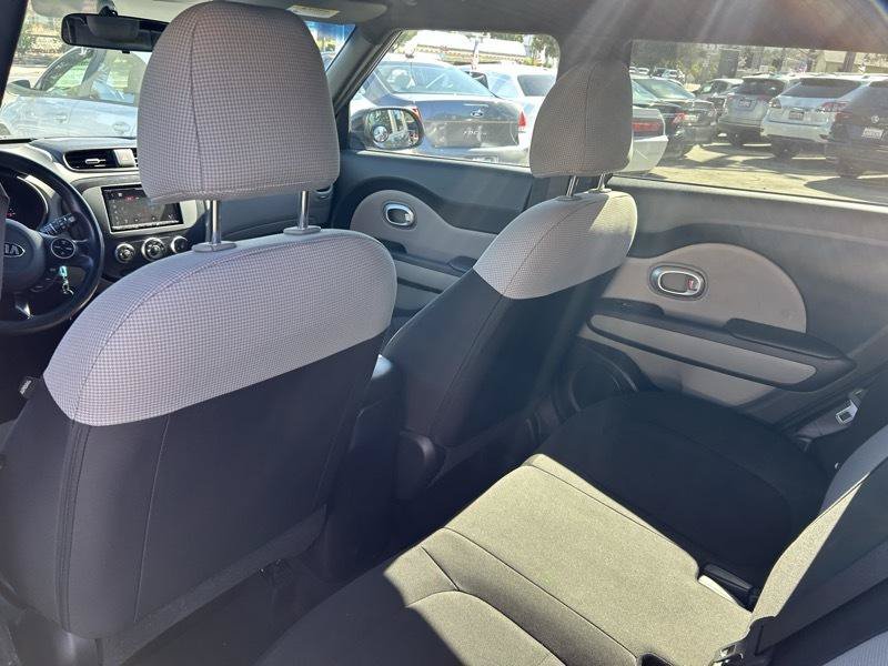 Used 2017 Kia Soul FWD image 14
