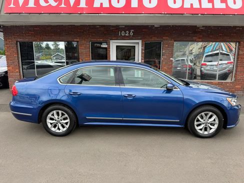 Used 2016 Volkswagen Passat 1.8T S FWD image 2