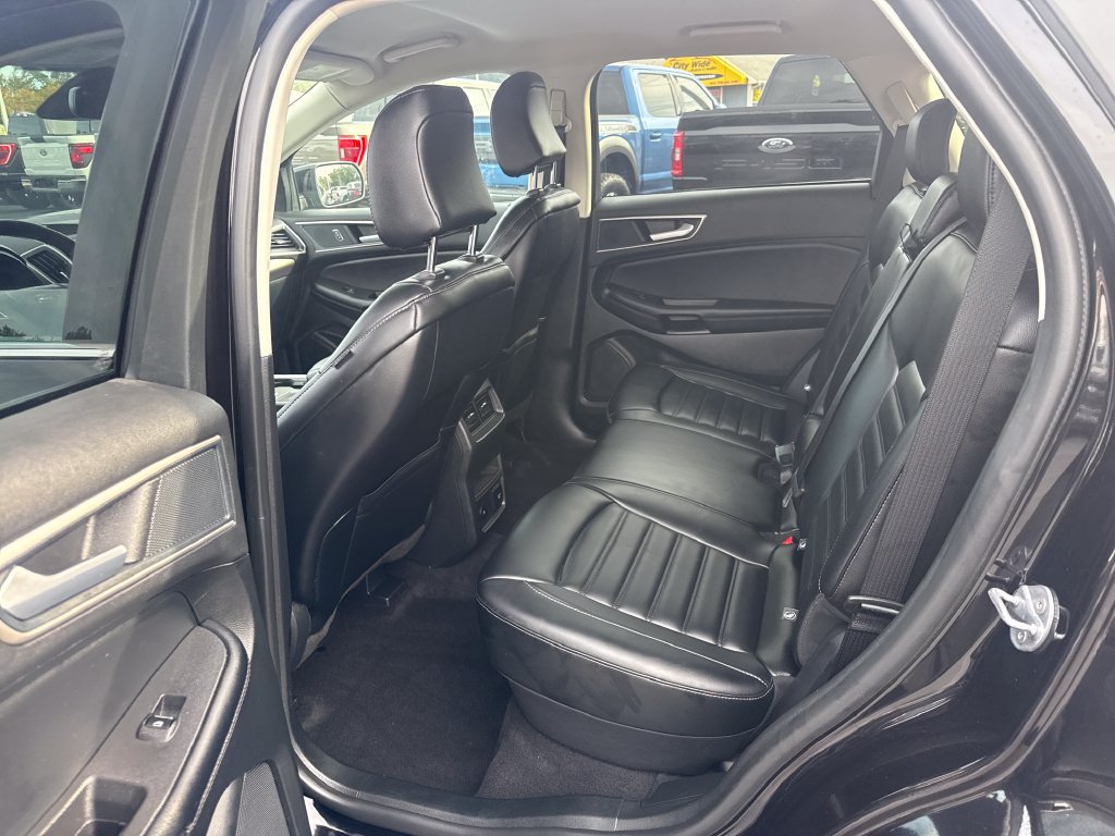 Used 2024 Ford Edge SEL w/ Convenience Package AWD/4WD image 16