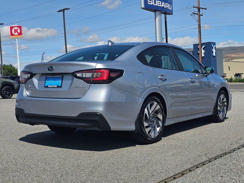 Used 2025 Subaru Legacy Limited AWD/4WD image 5