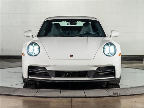 Used 2025 Porsche 911 Carrera RWD image 6
