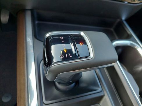 Used 2023 Chevrolet Silverado 1500 High Country w/ Technology Package image 34