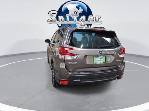 Used 2022 Subaru Forester Premium w/ Popular Package #3 image 7