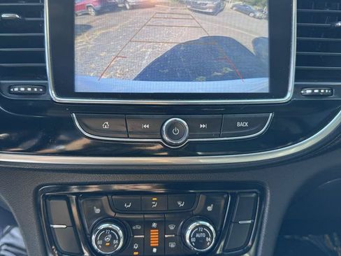 Used 2019 Buick Encore Essence AWD/4WD image 20