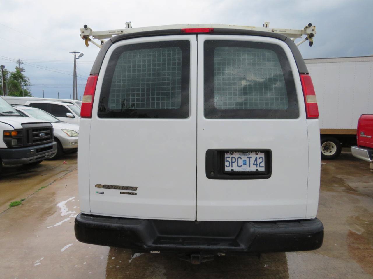 Used 2014 Chevrolet Express 2500 RWD image 5