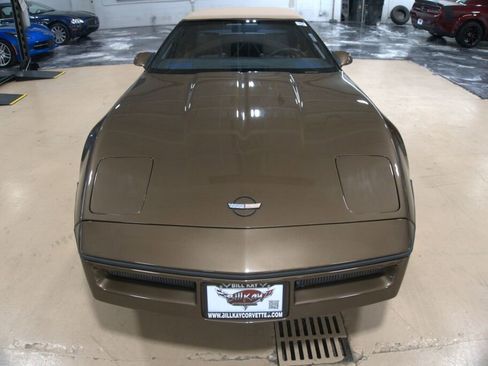 Used 1986 Chevrolet Corvette Convertible image 8
