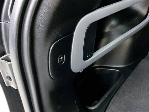 Used 2015 Jeep Cherokee Limited w/ Luxury Group image 24