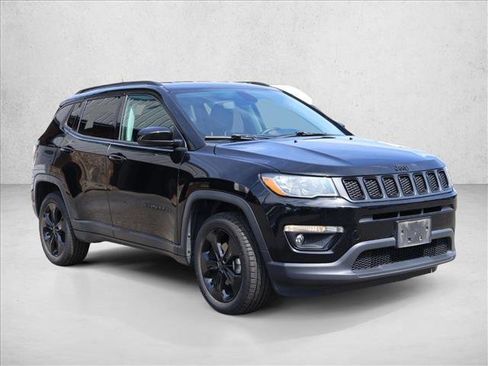 Used 2020 Jeep Compass Latitude AWD/4WD image 3